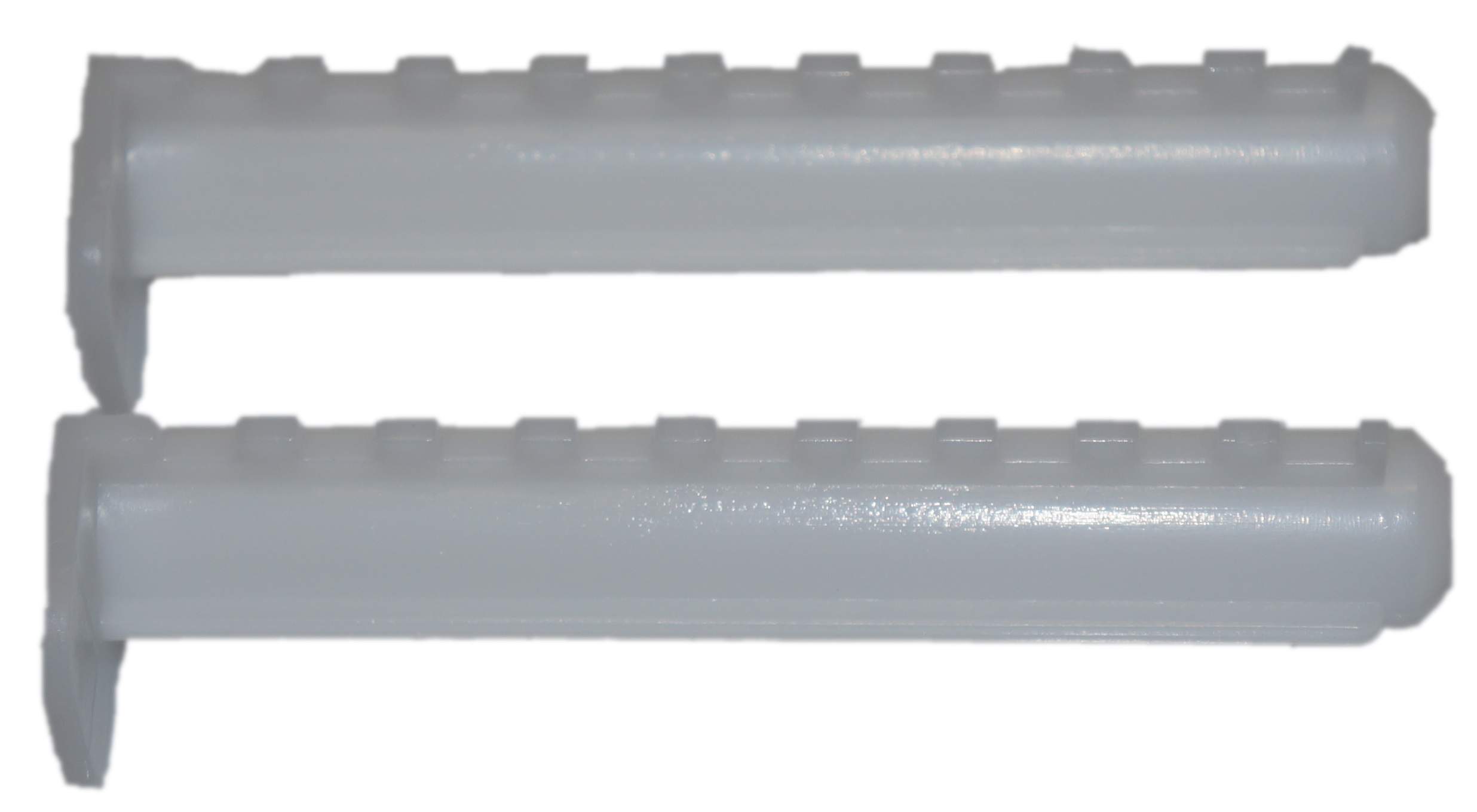 Short spacer for plate attachment