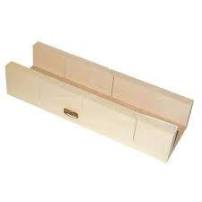 Caja de ingletes de madera de 300 mm.