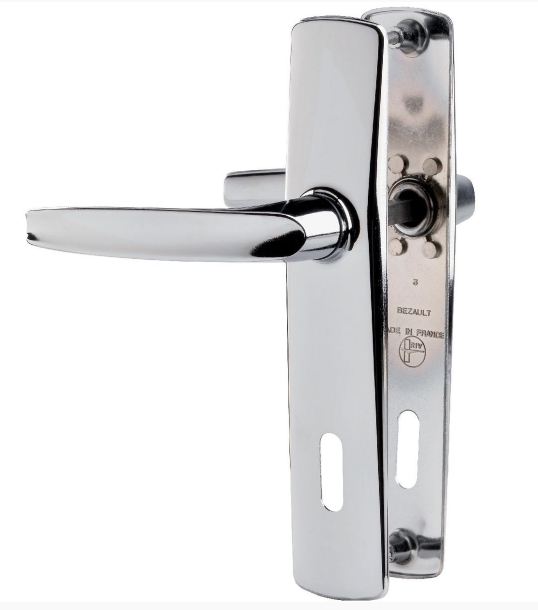 Zwei Türgriffe mit Spiegelchrom-Auflage, Schlüssel L, Achsabstand 165 mm