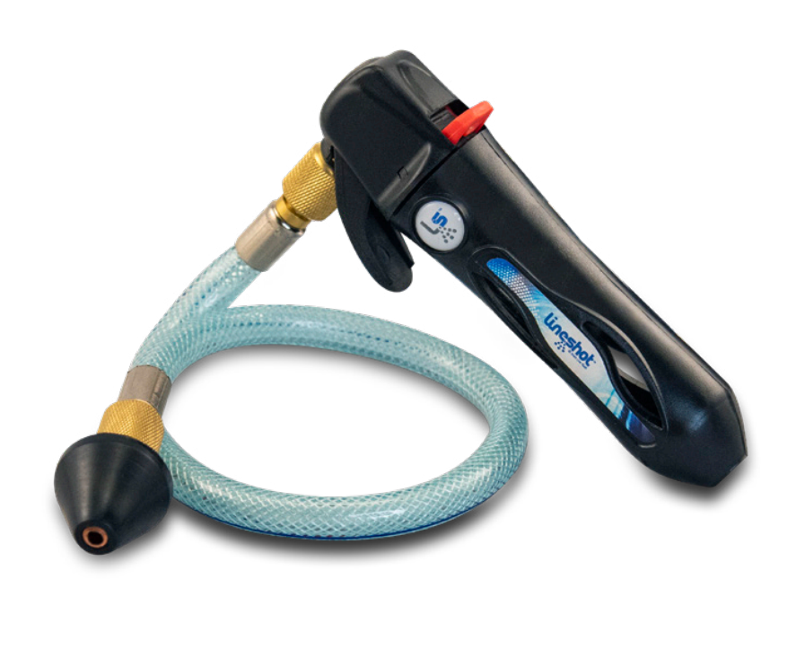 Condensate hose cleaning gun with CO2 cartridge