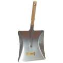 Metal shovel with wooden handle, nature range