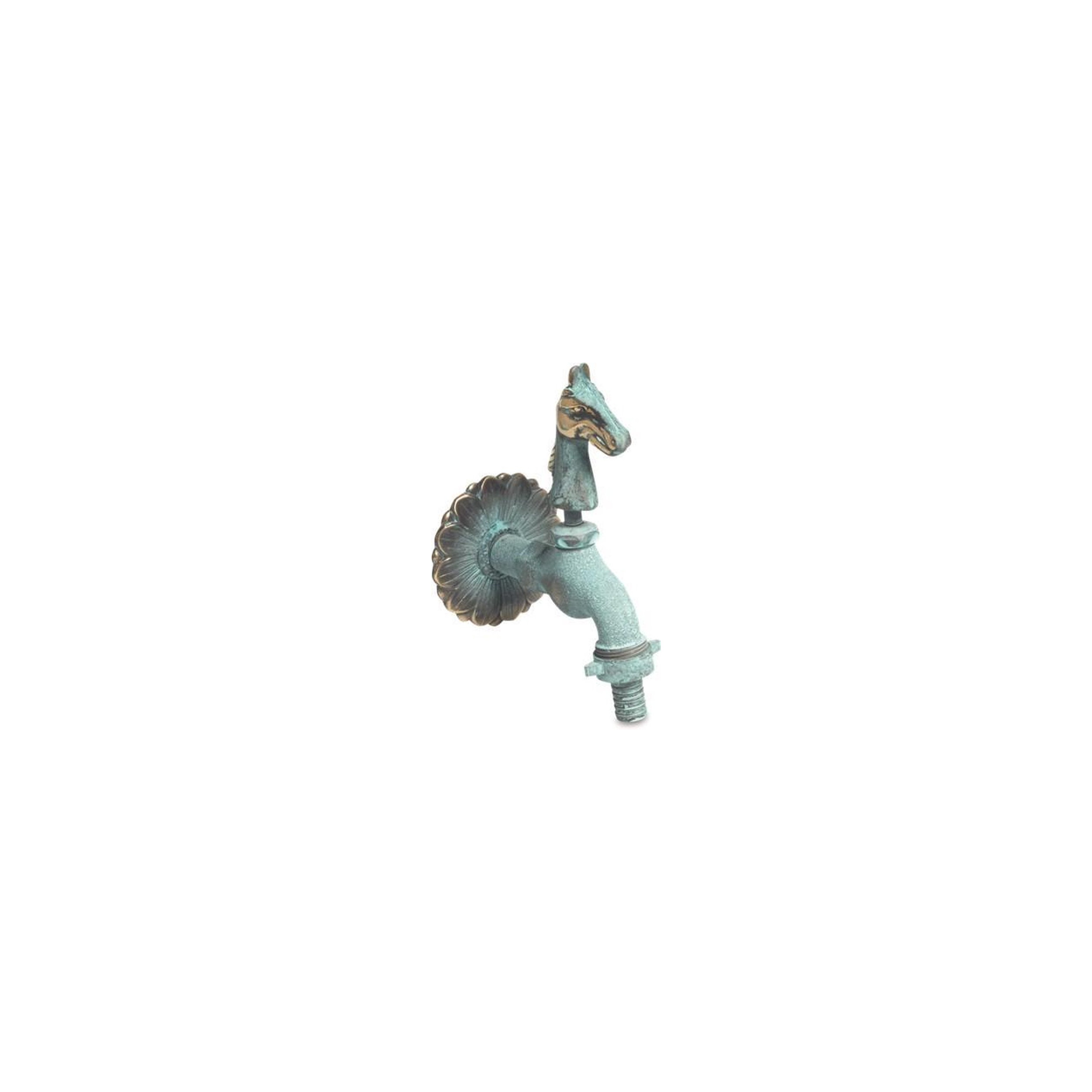 Robinet de jardin décoratif motif cheval finition vert de gris.