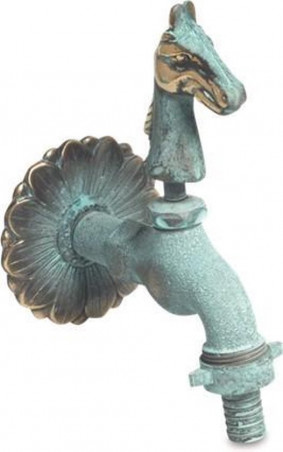 Robinet de jardin décoratif motif cheval finition vert de gris.