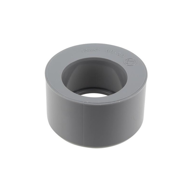 Eingebautes PVC-Reduzierstück, männlich 80 mm, weiblich 50 mm.