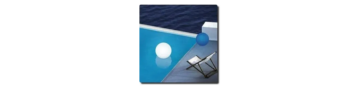 Swimming pool light