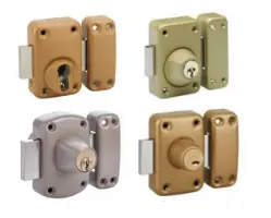 Lock with double cylinder